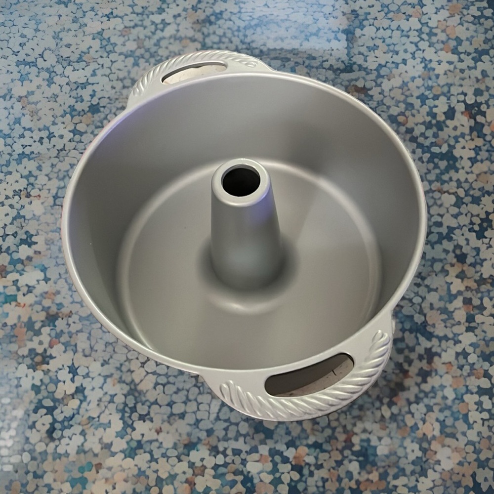 NWOT NORDIC WARE POUND CAKE / ANGEL FOOD CAKE PAN